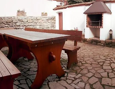 Nyaraló Rast *